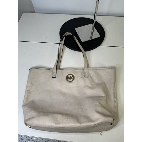 MICHAEL KORS Ivory/Cream Pebbled Leather Tote - Picture 5 of 11